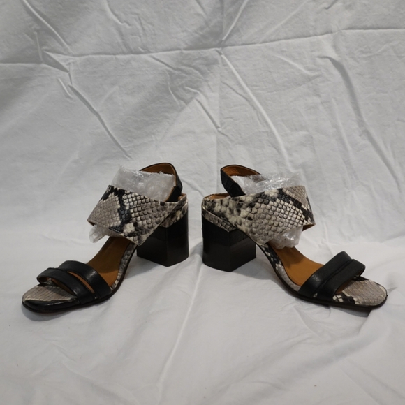 ARIAT Two24 Black w/Gray Snakeskin Print Block Heeled Slingback Sandals, size 7 - Picture 4 of 9